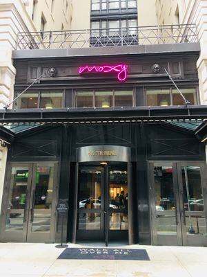 Moxy: un hotel divertido y dinámico en el corazón de Times Square