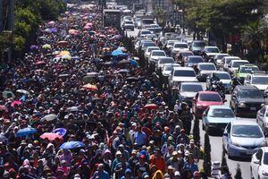 Maestros marchan para denunciar “persecución” contra el movimiento sindical y pactos colectivos