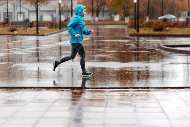 Realizar actividad física bajo la lluvia puede ser muy saludable