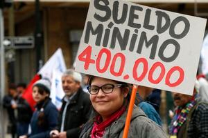 Sueldo mínimo de 400 mil pesos: la propuesta de la CUT a días del fin de la vigencia del actual salario base