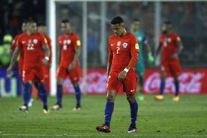 Chile sigue en caída libre en el ranking FIFA y está al borde de salir del Top 10