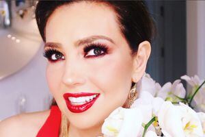 Thalía comparte selfie sin maquillaje y su rostro vuelve a ser blanco de críticas