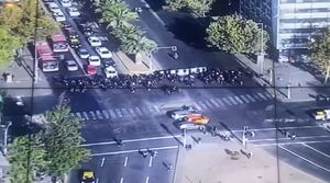 Manifestaciones por el Día del joven combatiente generan cortes de tránsito en la Alameda