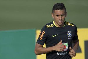 Tite no se complica y ya tiene reemplazante para Thiago Silva en la zaga brasileña
