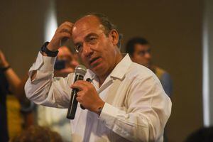 Un ex presidente no se debe meter en la política de otro país, responde Landau a Calderón