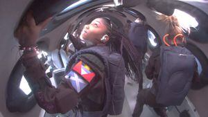 De la angustia a la emoción: así es volar al espacio, según los turistas de Virgin Galactic