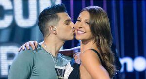 Pipe Bueno y Amparo Grisales se dieron beso en la boca en plena entrevista