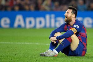 VIDEO. ¿Lionel Messi llega lesionado al Santiago Bernabéu?