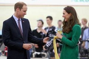 Kate Middleton y el príncipe William visitaron un centro médico donde atienden casos de coronavirus