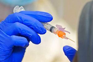 Moderna comienza a probar su vacuna contra COVID en menores