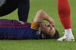 Dramáticas imágenes de la lesión que sufrió Messi, una semana antes del Clásico