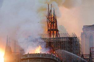 Las imágenes del incendio en la catedral de Notre Dame que han impactado en Twitter