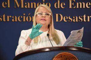 Gobernadora Wanda Vázquez firma medida sobre rebajas y alivios contributivos