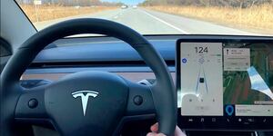 Autoridades investigan el Autopilot de Tesla por 11 choques en EE UU