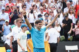 Roger Federer se coronó campeón en Stuttgart y aseguró su regreso a la cima de la ATP