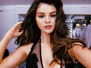 Selena Gomez le dice “Baila Conmigo” a Rauw Alejandro en nuevo tema