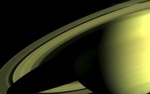 El Telescopio Espacial Hubble de la NASA capta una imponente imagen de las auroras boreales de Saturno