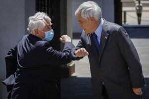 Paris defiende a Piñera tras su paseo sin mascarilla: "Quiero valorar su respuesta y la forma en cómo ha reaccionado"