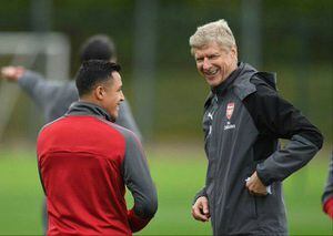 Wenger insiste: "Alexis se quedará en Arsenal esta temporada y quizás la siguiente"