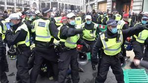 Varios detenidos en una protesta contra el confinamiento en Londres