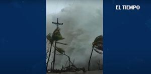 Registro impactante: onda gigante surpreende moradores de San Andrés