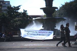 Guatemaltecos piden la renuncia de Giammattei y de Castillo