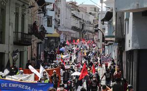 Estallan protestas en Ecuador: miles de personas exigen comida, salud y trabajo