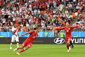 Rusia 2018: Perú jugó como nunca ante Dinamarca, pero pagó sus errores y perdió como casi siempre