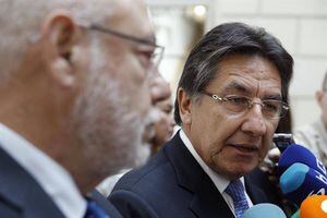 Fiscal Nestor Humberto Martínez propone cambiar la moneda para hacer obsoletos dineros ilícitos