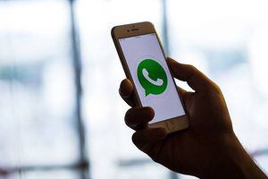 ¿Cómo colocar stickers en los estados de WhatsApp?