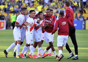 Perú dio el batacazo ante Ecuador en Quito y dejó a Chile desesperado en la tabla de las Clasificatorias