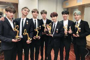 Grupo BTS recebe medalha do mérito cultural da Coreia do Sul