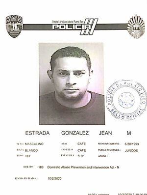 Arrestan a hombre por violaciones a la Ley 54 en Caguas