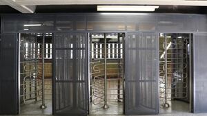 Metro aclara puertas giratorias instaladas en estación Los Héroes: no son torniquetes antievasión