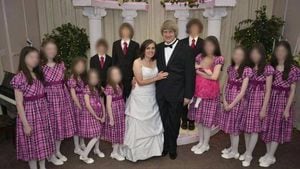 Lo que se sabe de los Turpin, la "familia feliz" que mantenía cautivos y encadenados a sus 13 hijos en una vivienda de California
