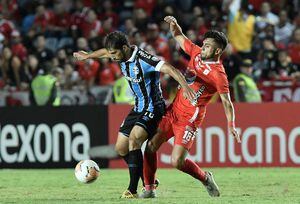 Rodrigo Ureña y Christian Bravo tuvieron amargo debut en la Copa Libertadores