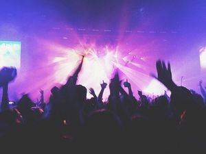 Los requisitos para ingresar a las discotecas, bares y karaokes en Quito