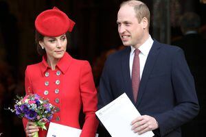 Kate Middleton sufre ataque de celos frente a la reina Isabel II