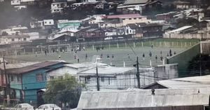 ¿El fútbol no puede esperar?: 11 sujetos detenidos por jugar una "pichanga" en plena pandemia en Hualpén