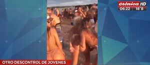 No sólo pasa en Chile: escándalo en Argentina por fiestas en playas sin mascarilla ni distanciamiento