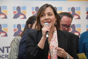 ¿Molestia en el Centro Democrático por la victoria de Ángela Garzón?