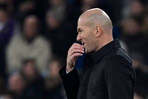 Zinedine Zidane no puede con la “maldición copera” 