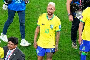 Neymar y una nueva polémica: filtró sin consentimiento mensajes privados con sus compañeros tras la eliminación de Brasil
