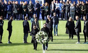 La emotiva despedida que realizaron los jugadores de Leicester City al fallecido dueño del club