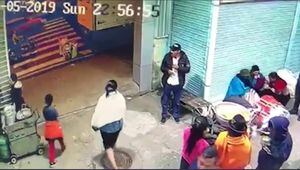 Ambato: Varios comerciantes lincharon a delincuente que disparó a dos personas