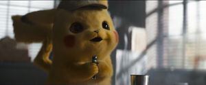 Pikachu é um viciado em cafeína no novo trailer de 'Detetive Pikachu'