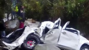 Camioneta rodó por un abismo y dejó cinco personas sin vida