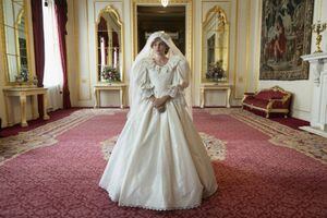 "The Crown": Lady Di nuevamente opaca a la familia real