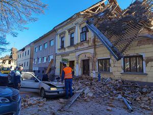 Imágenes: Un terremoto de magnitud 6,2 causa daños materiales y pánico en Croacia