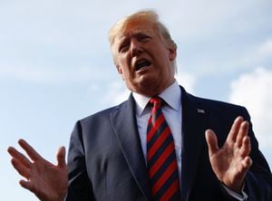 Trump cataloga de “malagradecidos” a boricuas